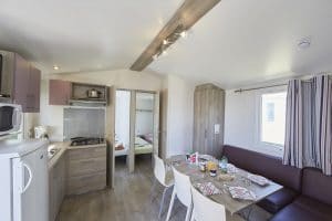 Camping L'oasis: Mobile Home in Damgan Oasis Mh 3 Bedrooms L. Rannou©studio Fun Images 0101 2 Min 300x200